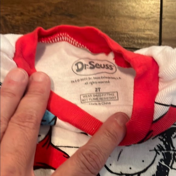 Set of 2 Dr. Seuss Themed Pajama Set - Picture 4 of 5